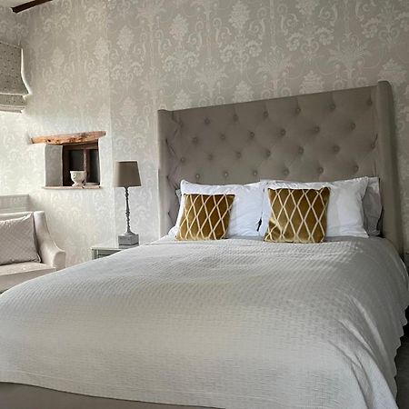 Bed and Breakfast Old Daltongate House Ulverston Esterno foto