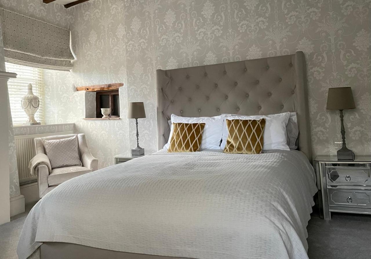 Bed and Breakfast Old Daltongate House Ulverston Esterno foto