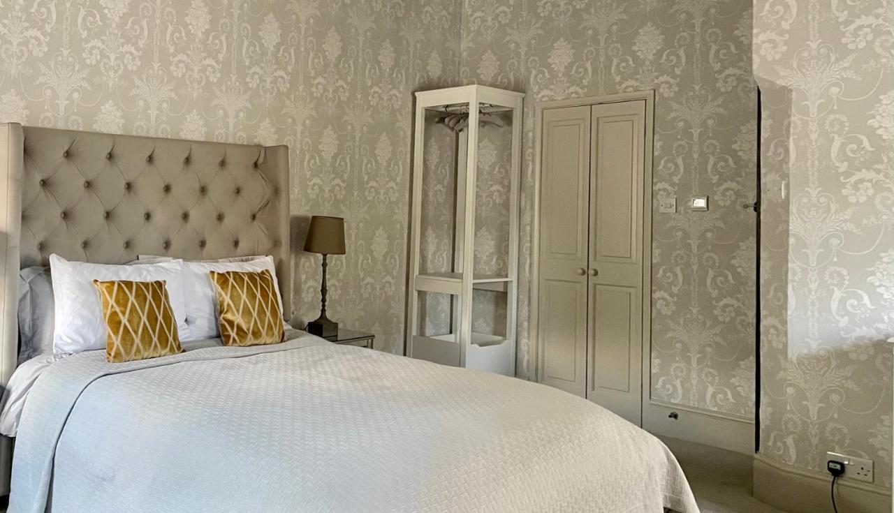 Bed and Breakfast Old Daltongate House Ulverston Esterno foto