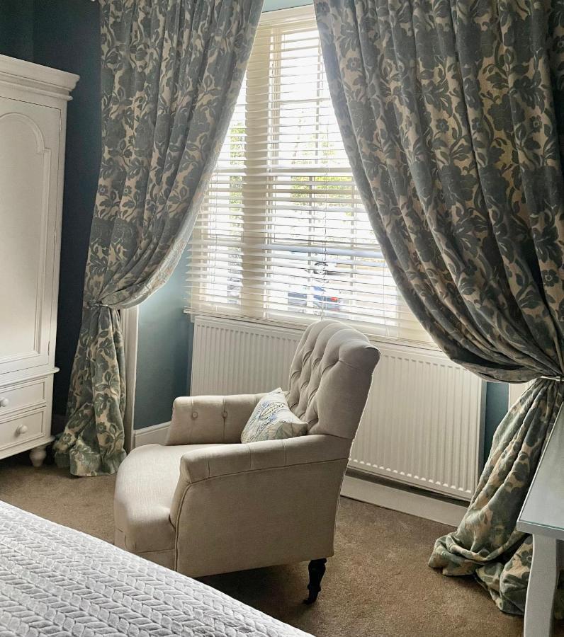 Bed and Breakfast Old Daltongate House Ulverston Esterno foto