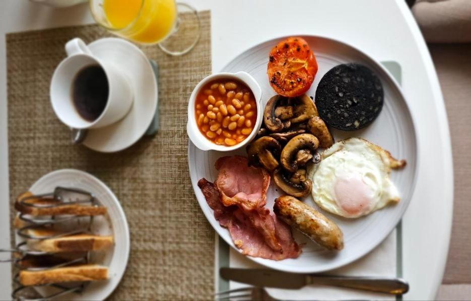 Bed and Breakfast Old Daltongate House Ulverston Esterno foto